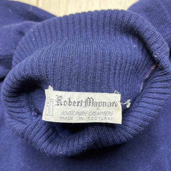 Robert Maynard Womens 100% Cashmere Blue Turtle Neck Sweater Small Scotland VTG - Picture 12 of 16